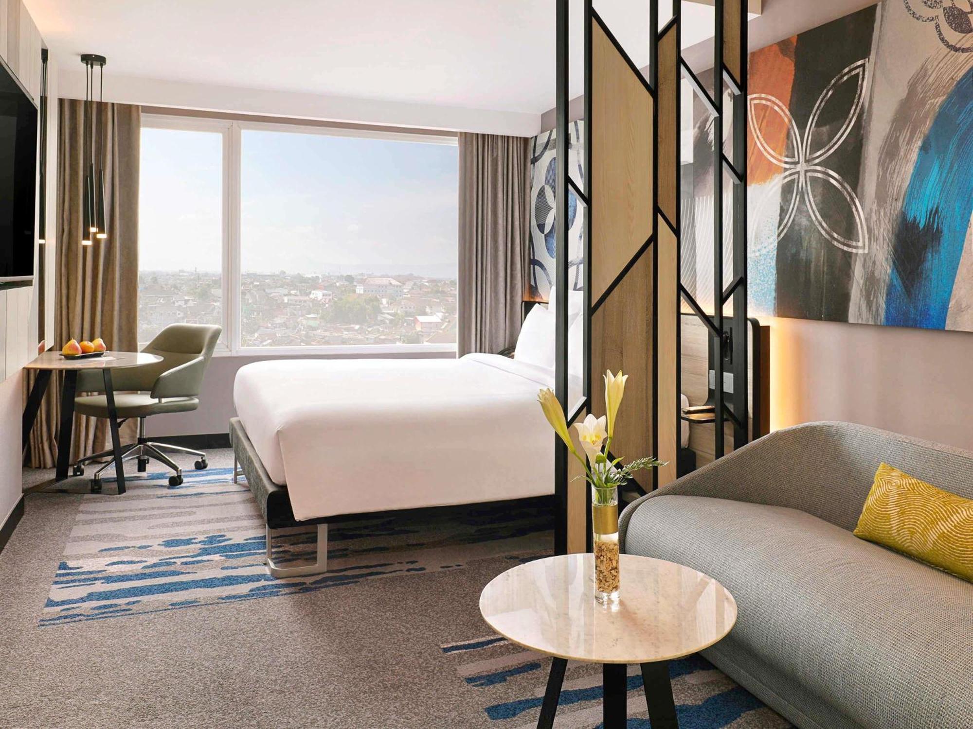 Novotel Suites Yogyakarta Malioboro מראה חיצוני תמונה